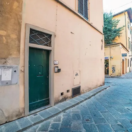 S2 - Serristori Tower Apt - Dolcevita Apartment *