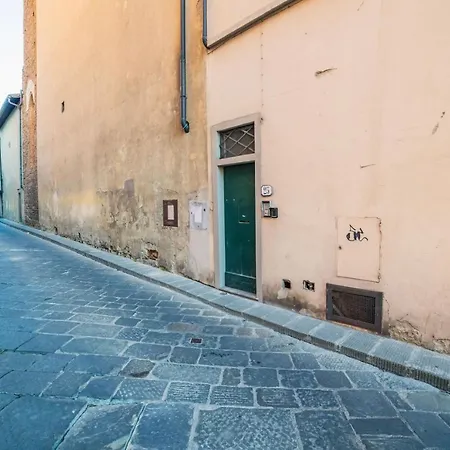 S2 - Serristori Tower Apt - Dolcevita Florence